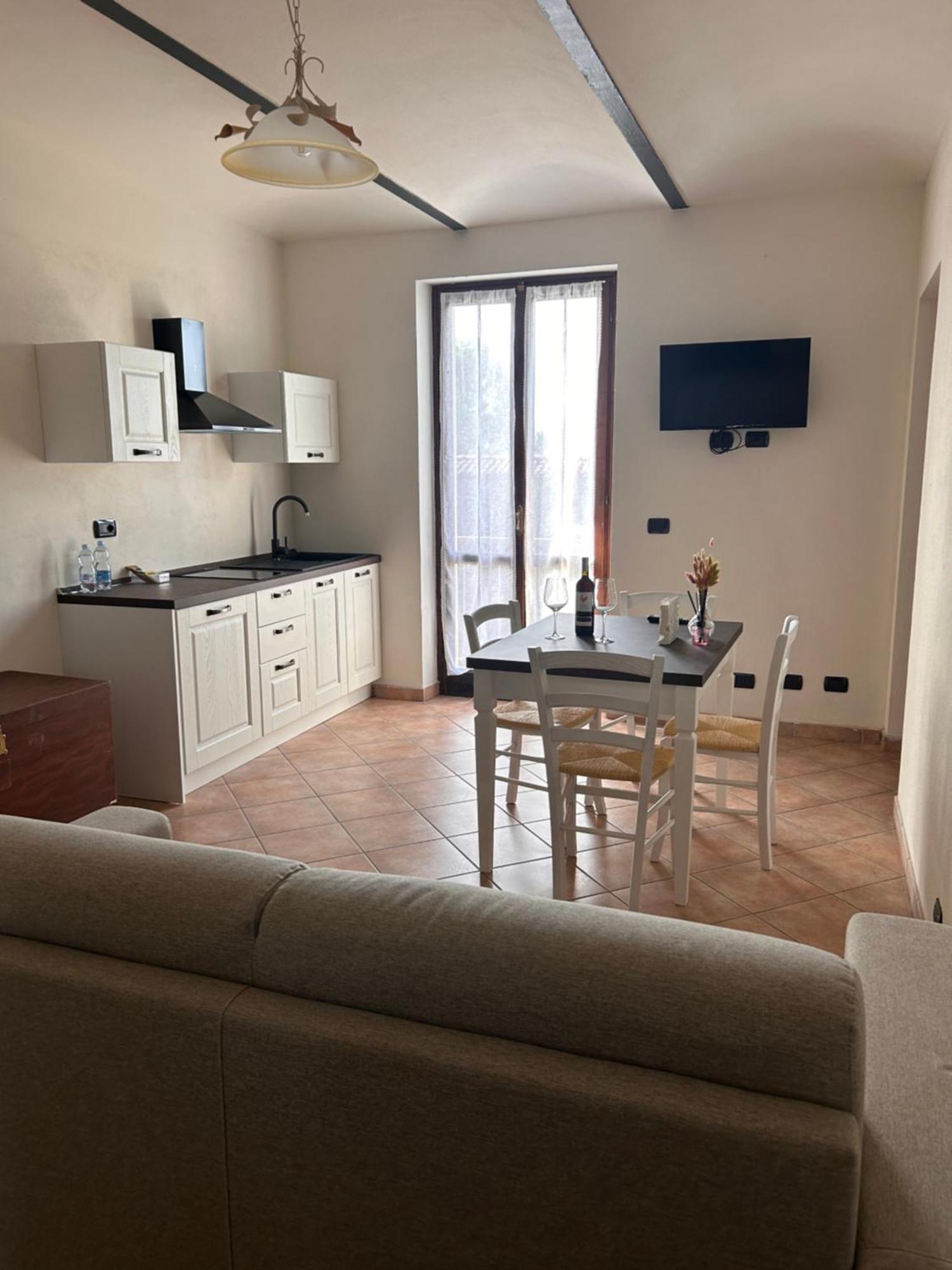 Tenuta Agricola La Cava- Cantina E Agriturismo San Damiano dʼAsti Esterno foto