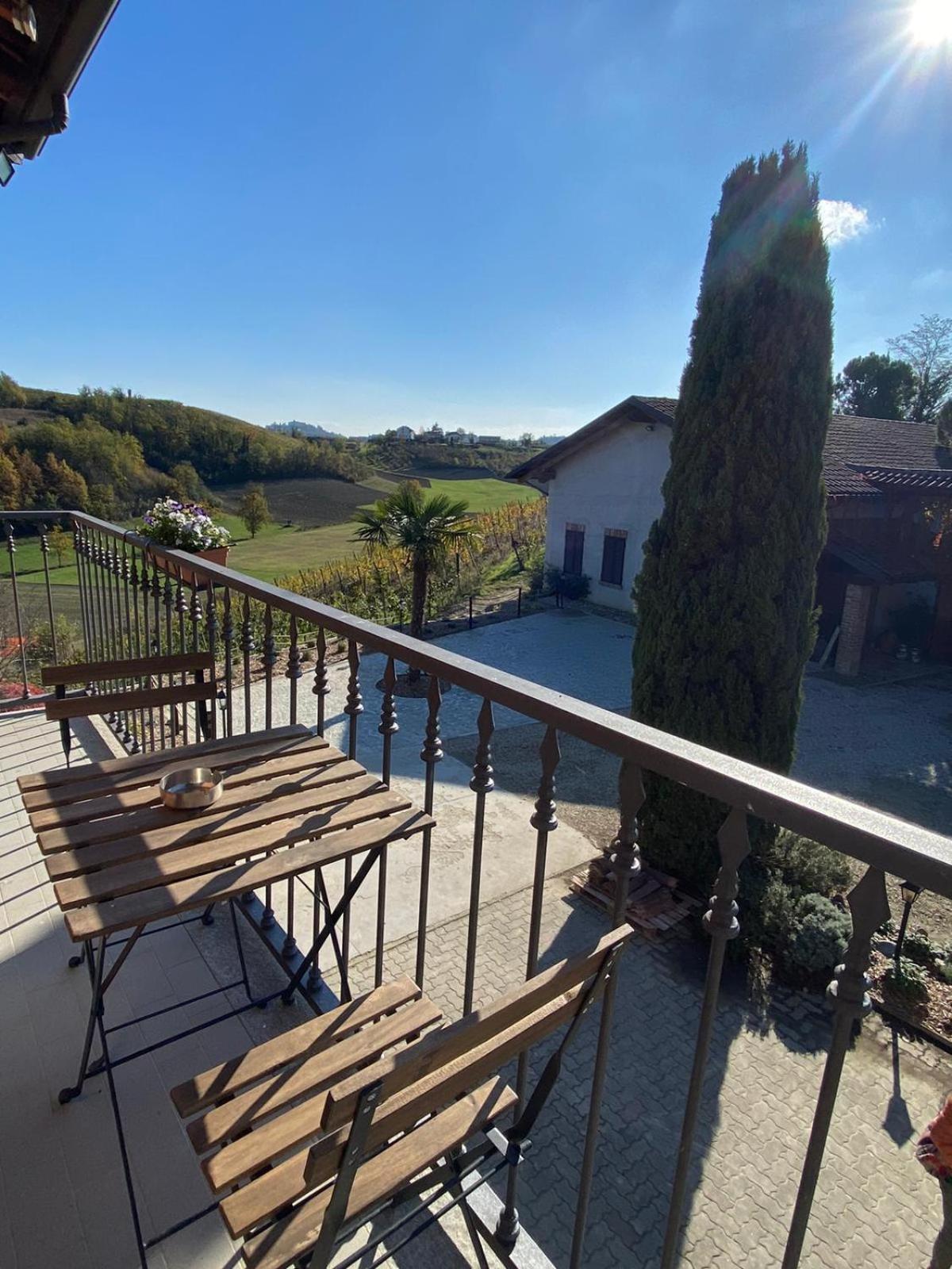 Tenuta Agricola La Cava- Cantina E Agriturismo San Damiano dʼAsti Esterno foto