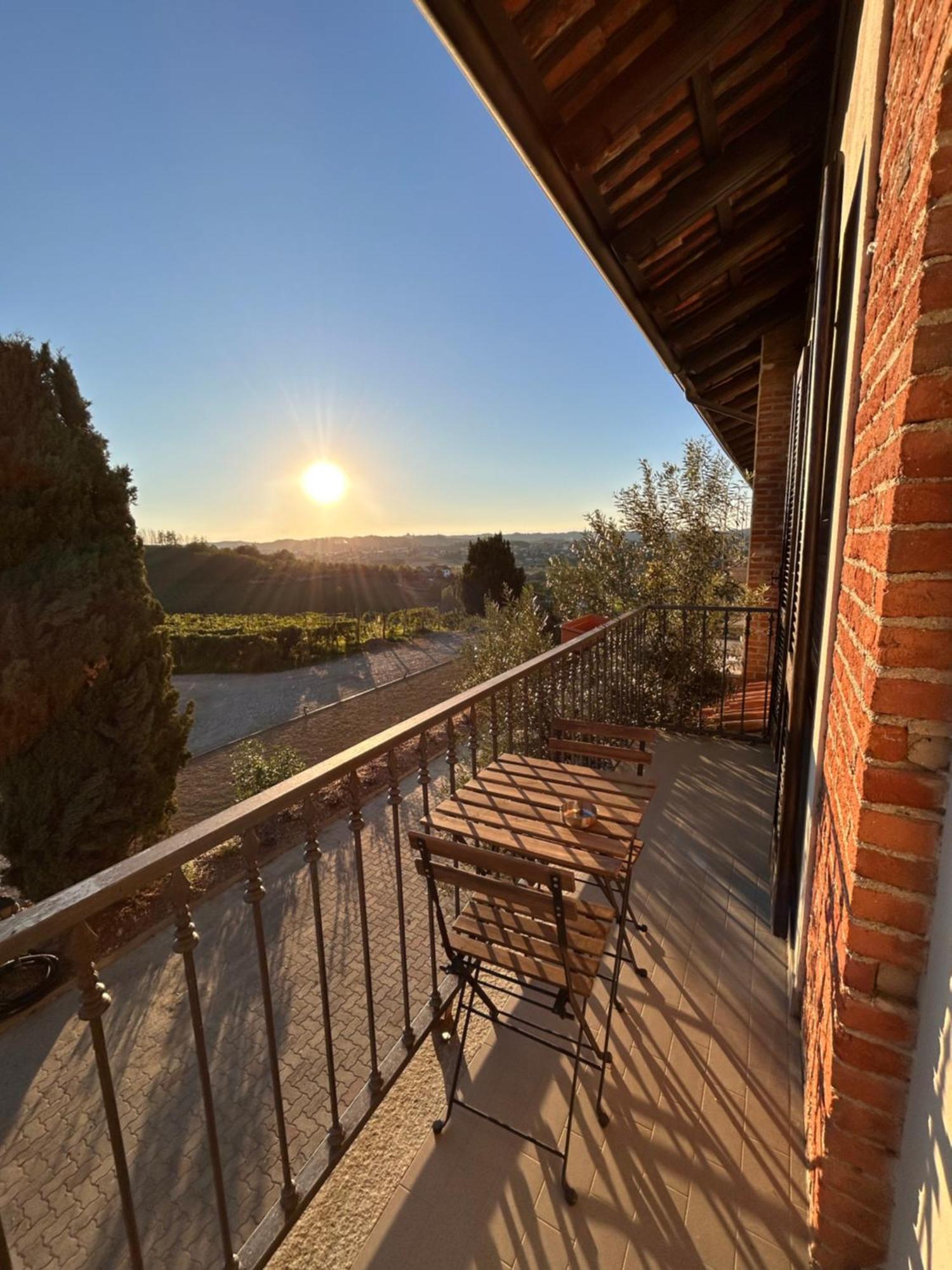 Tenuta Agricola La Cava- Cantina E Agriturismo San Damiano dʼAsti Esterno foto